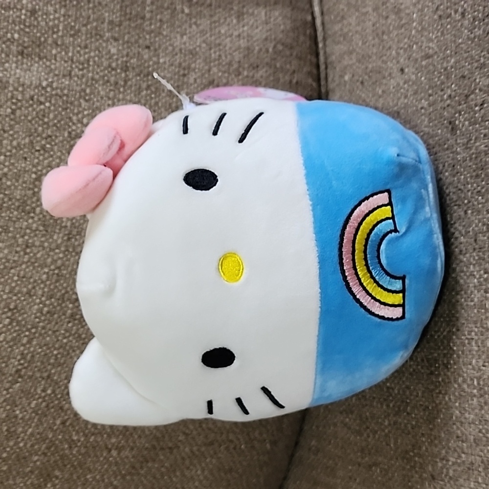 Hello Kitty Squishmallow 7"